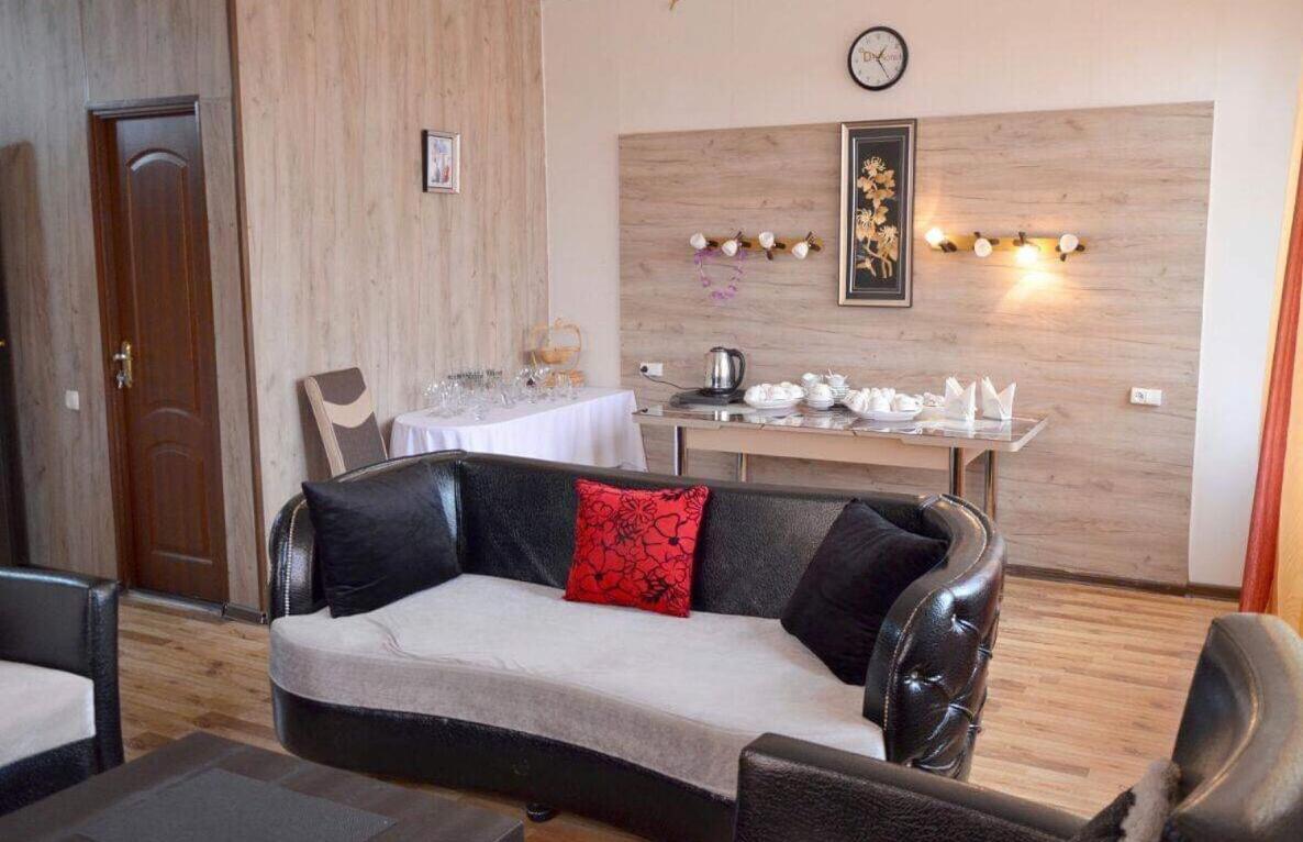 Hotel David Samtredia Eksteriør bilde